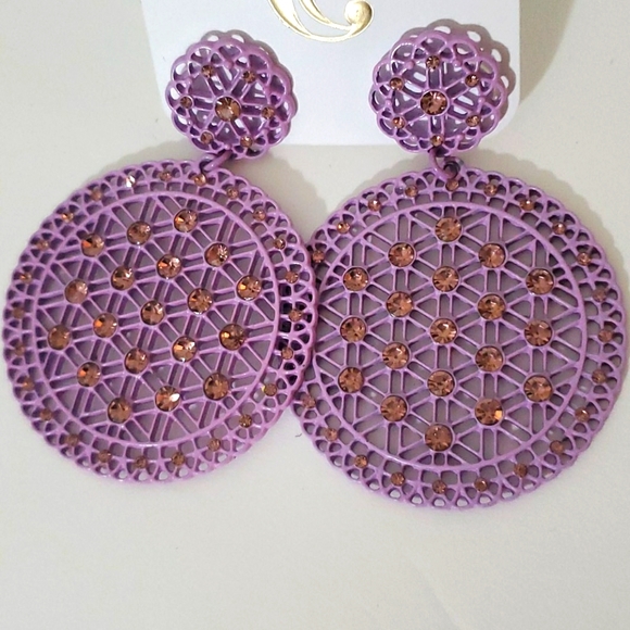 🆕️  Circular Dangle Earrings - Picture 1 of 6